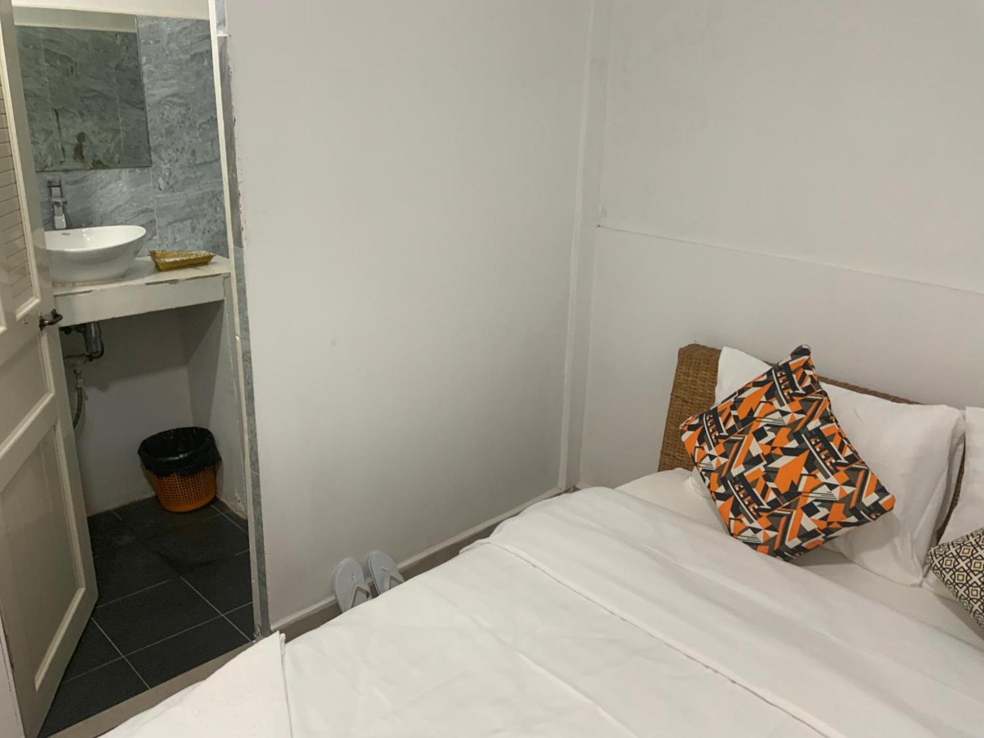 Julieka'S Guesthouse พนมเปญ ภายนอก รูปภาพ
